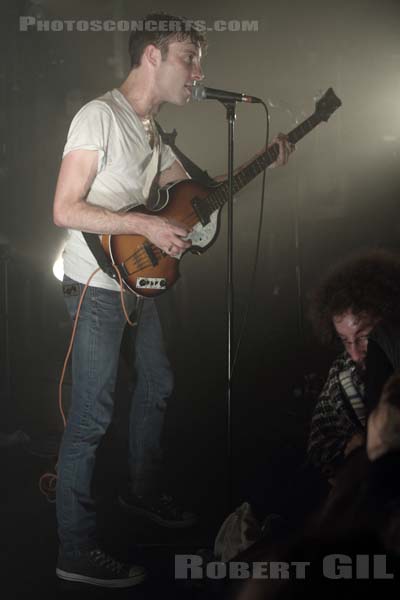 BLACK LIPS - 2011-12-04 - PARIS - La Maroquinerie - Jared Swilley